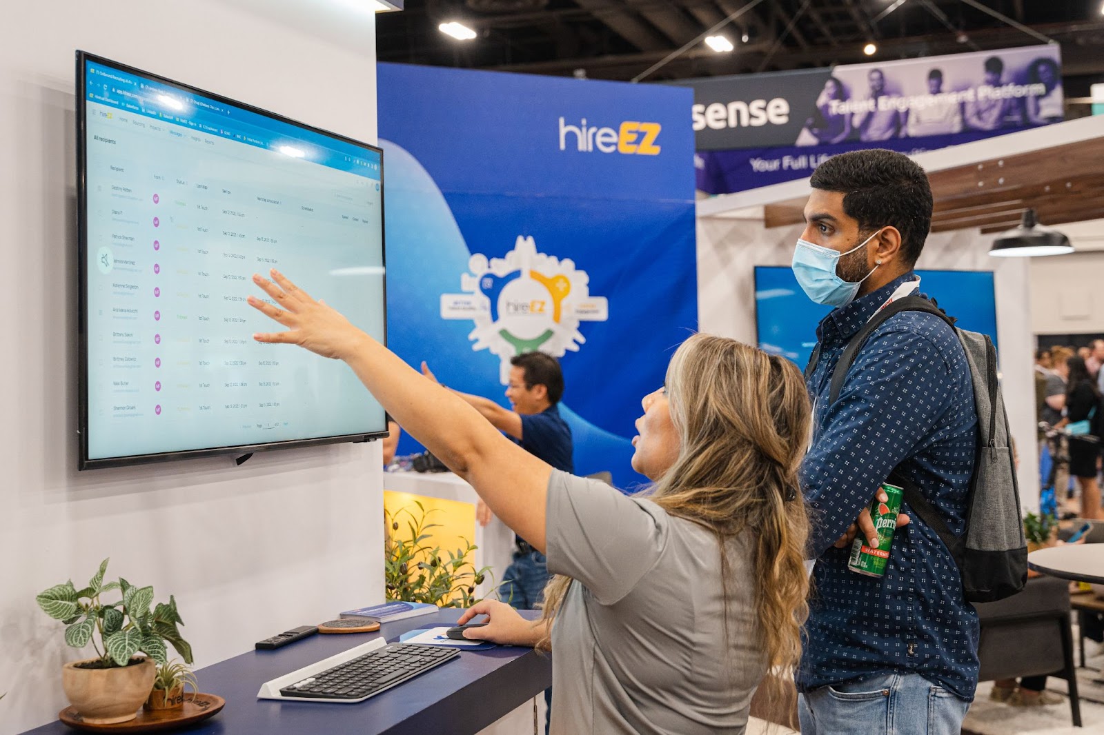 hireEZ at HRtech 2022